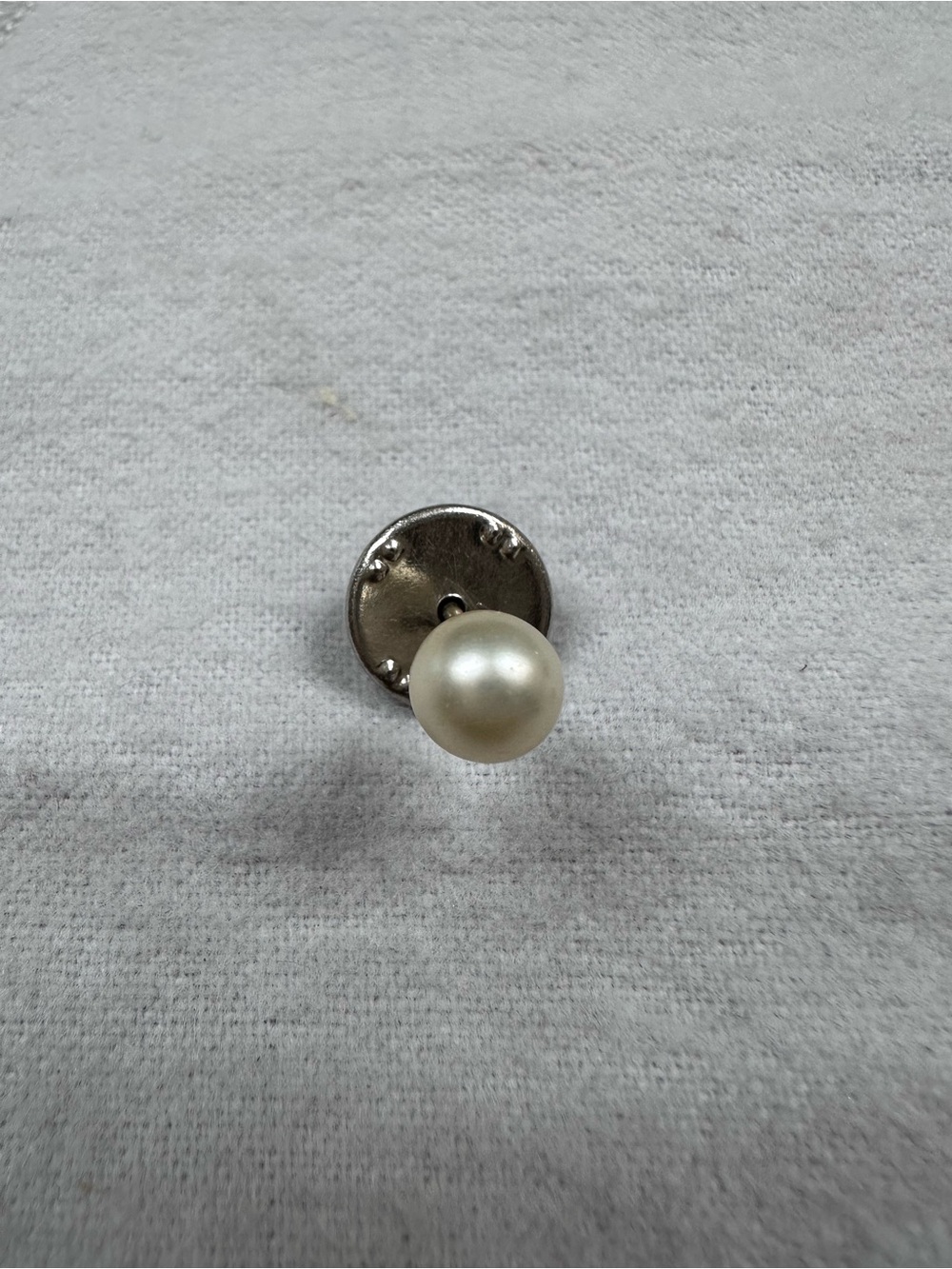 Classic Pearl Stud Lapel Pin